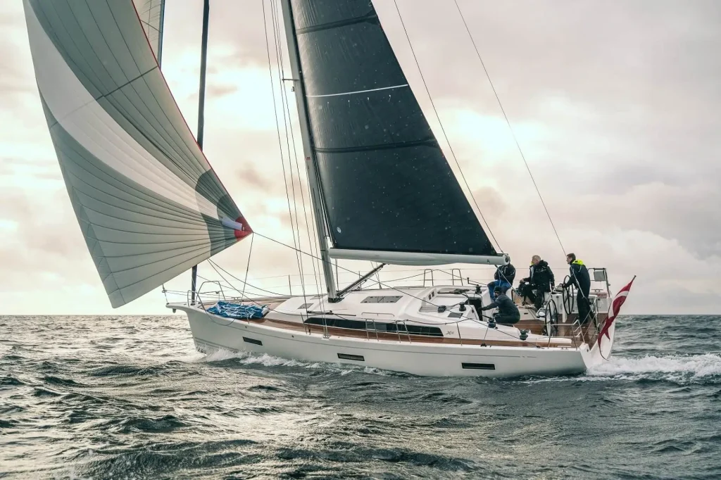 Unter Segeln ist die X4³ einfach ein Traum - wir lieben es und teilen es mit euch!