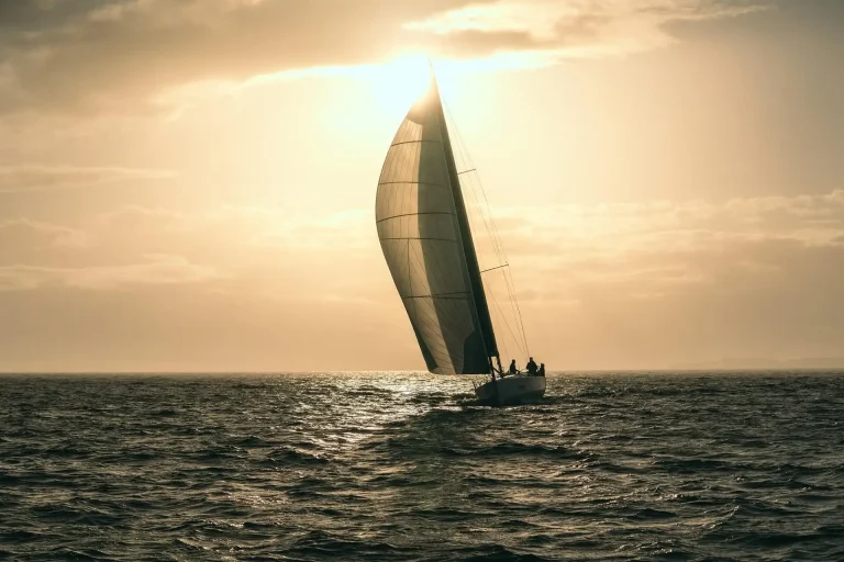 Unter Segeln ist die X4³ einfach ein Traum - wir lieben es und teilen es mit euch!